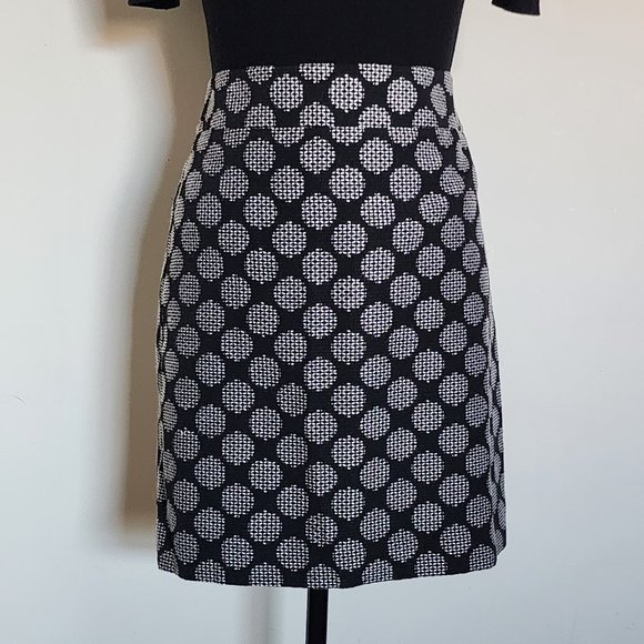 LOFT Black & White Patterned Woven A-Line Mini Skirt - Picture 2 of 6